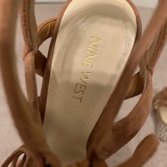 Nine West suede lace up block heel - Picture 7 of 8